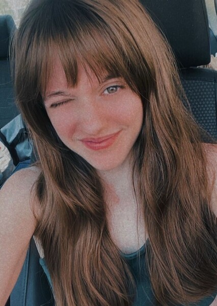 Emi Jones photo