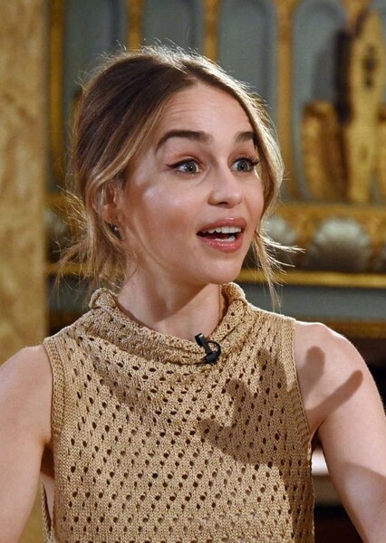 Emilia Clarke photo