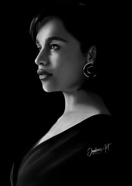 Emilia Clarke photo