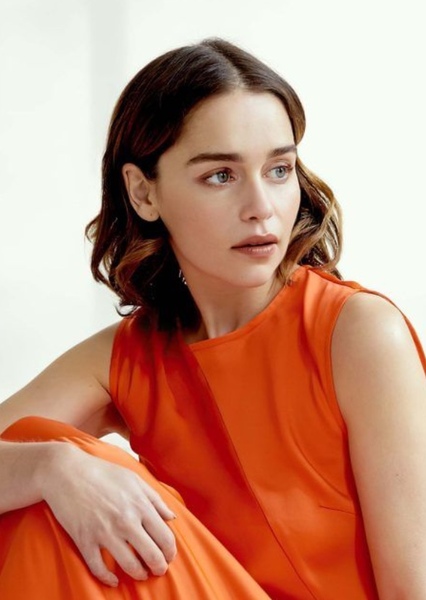 Emilia Clarke photo