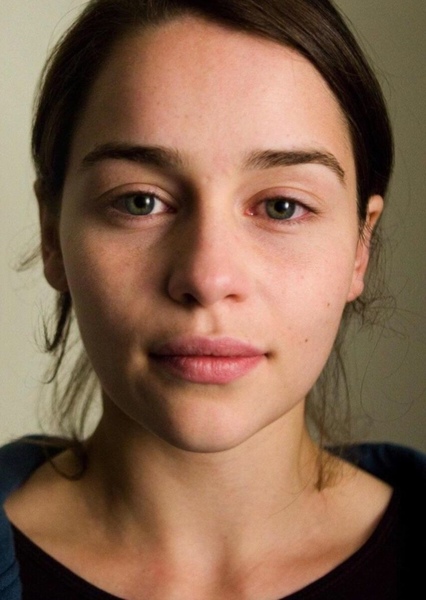 Emilia Clarke photo