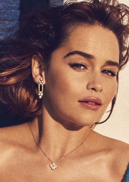 Emilia Clarke photo