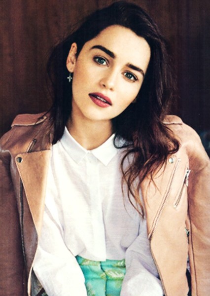 Emilia Clarke photo