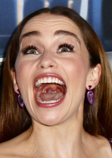 Emilia Clarke photo
