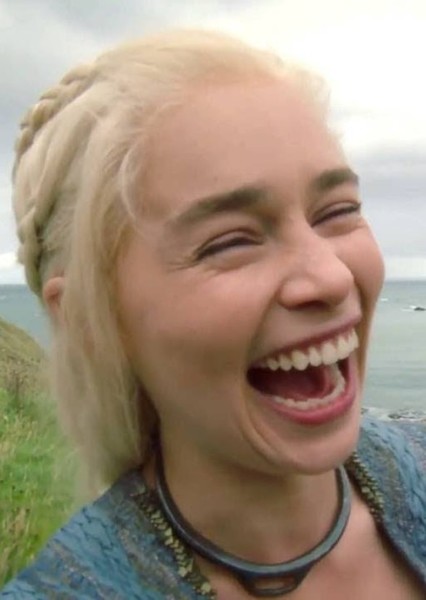 Emilia Clarke photo