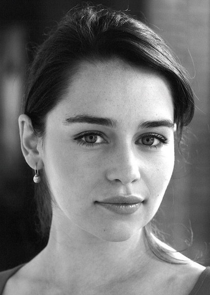 Emilia Clarke photo