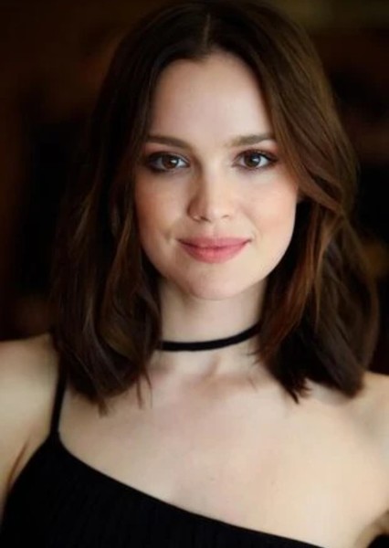 Emilia Schüle