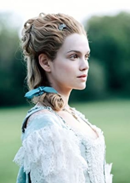 Emilia Schüle photo