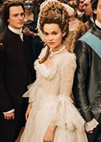 Emilia Schüle photo