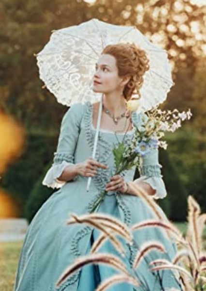 Emilia Schüle photo