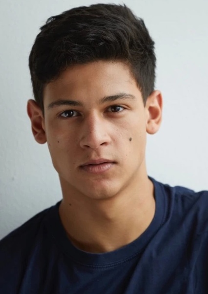 Emilio Sakraya photo