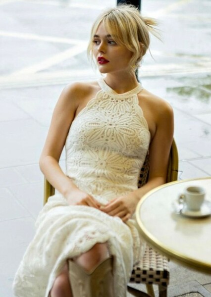 Emily Alyn Lind photo