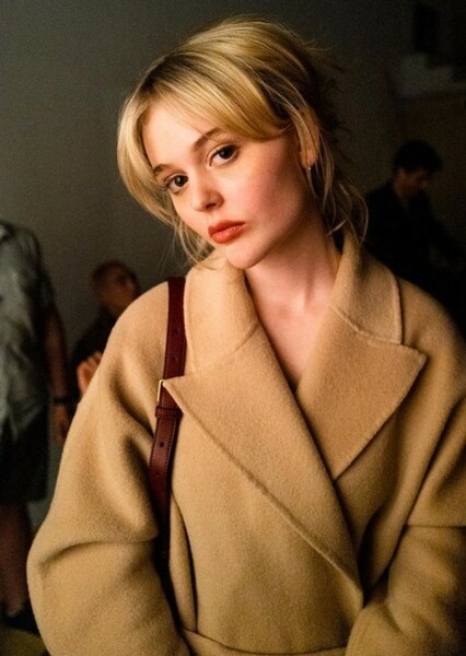 Emily Alyn Lind photo