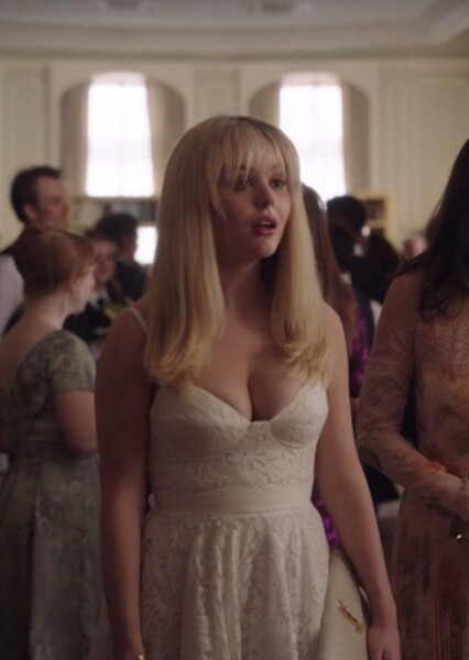 Emily Alyn Lind photo