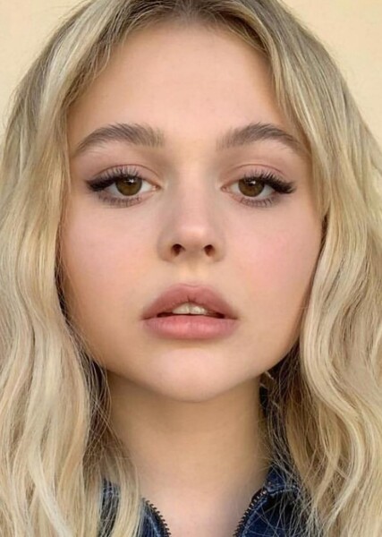 Emily Alyn Lind