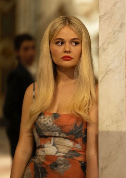 Emily Alyn Lind photo