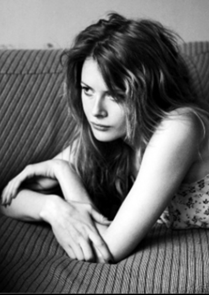 Emily Beecham photo