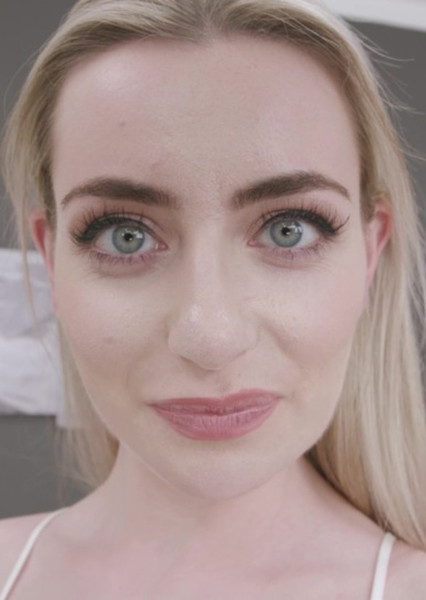 Emily Bellexx