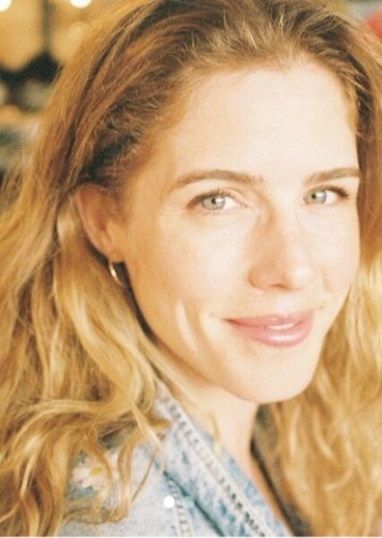 Emily Bett Rickards photo