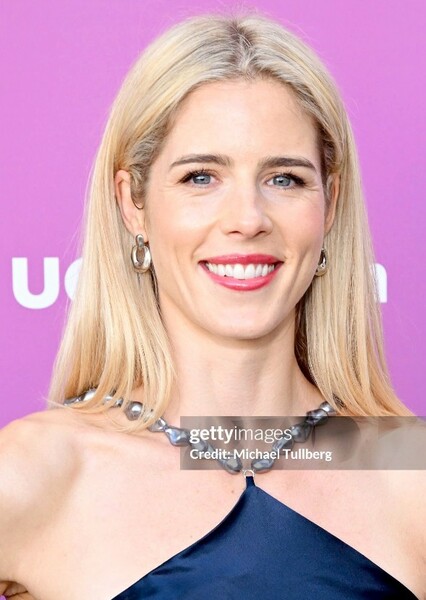 Emily Bett Rickards photo
