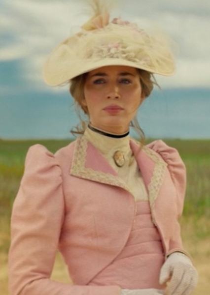 Emily Blunt photo