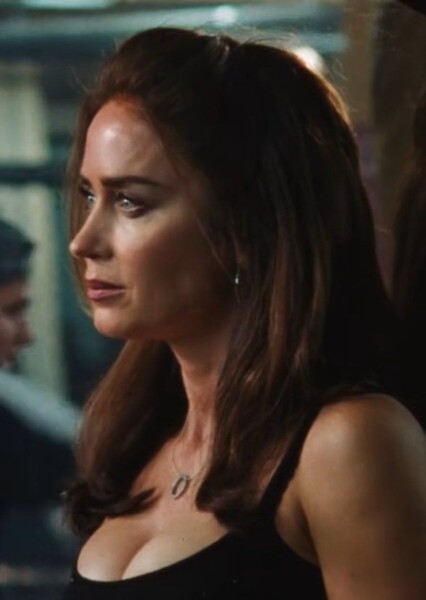 Emily Blunt photo