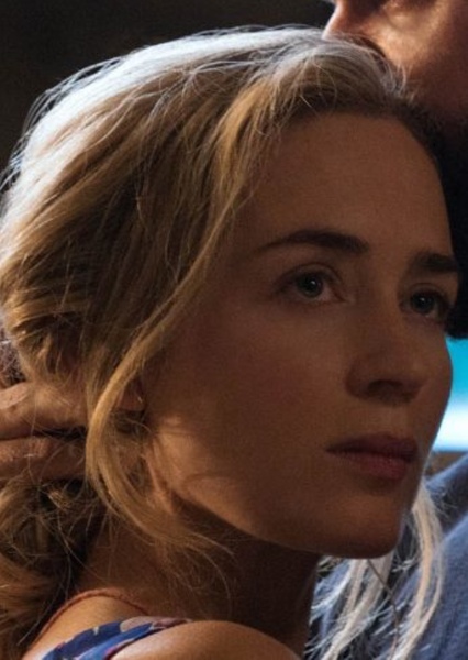Emily Blunt photo