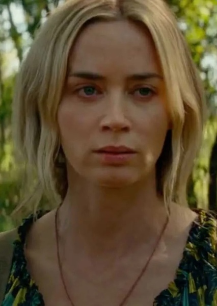 Emily Blunt photo