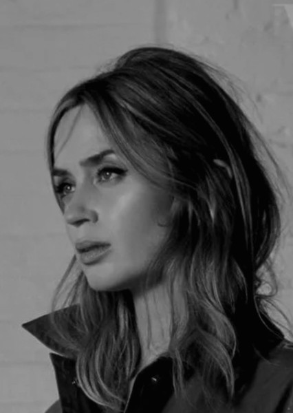 Emily Blunt photo