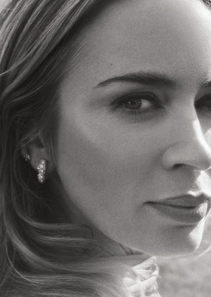Emily Blunt photo