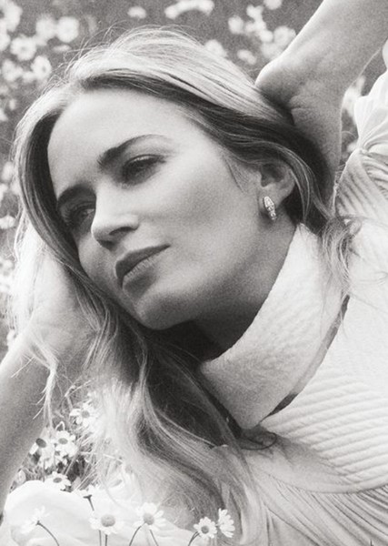 Emily Blunt photo