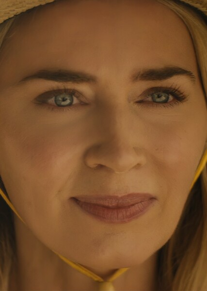 Emily Blunt photo