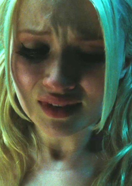Emily Browning photo