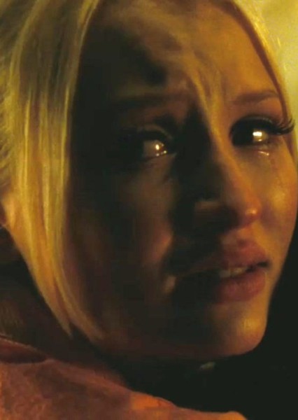 Emily Browning photo