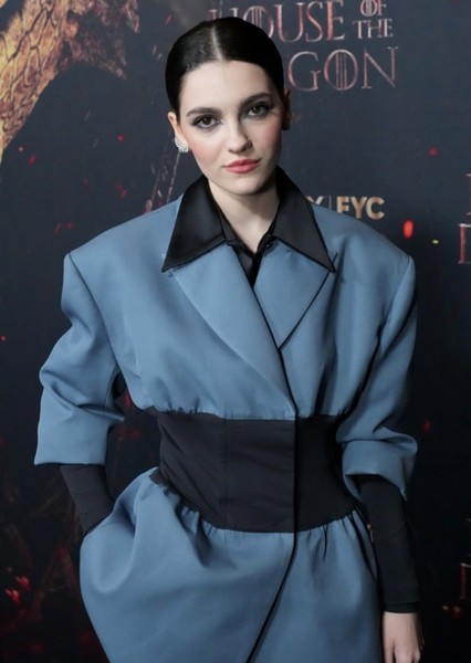 Emily Carey photo