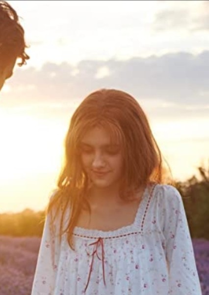 Emily Carey photo