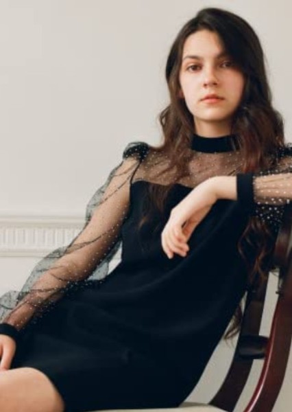 Emily Carey photo