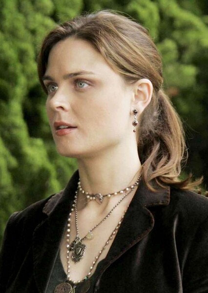 Emily Deschanel photo