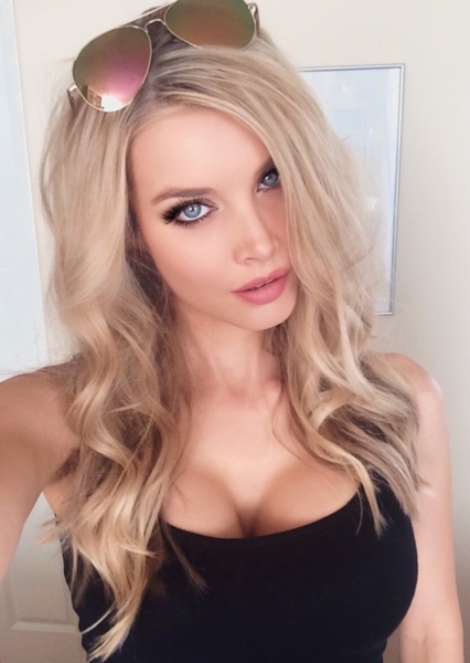 Emily Maddison photo