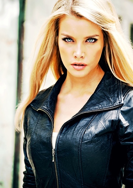 Emily Maddison photo