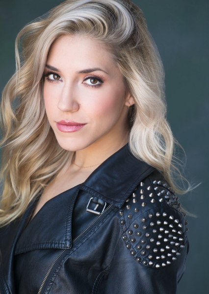Emily Marie Wilson photo