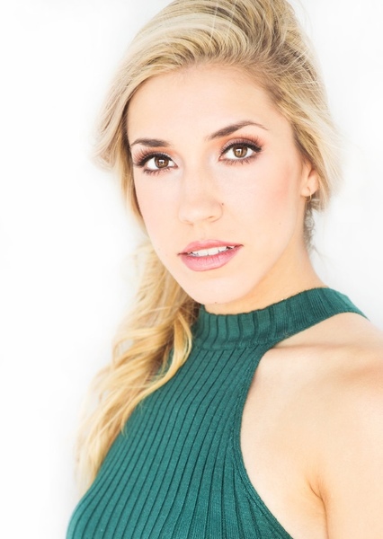Emily Marie Wilson photo