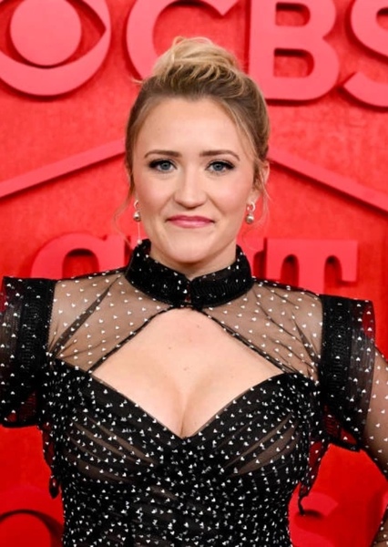 Emily Osment photo