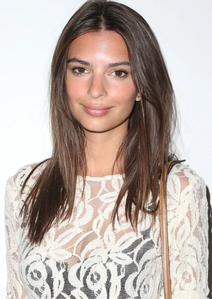 Emily Ratajkowski photo