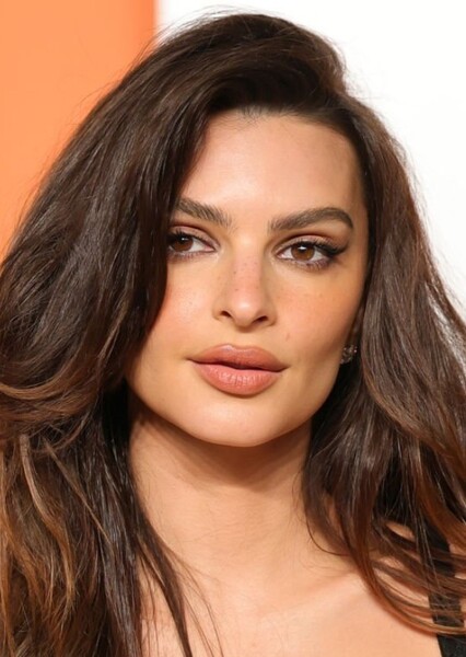 Emily Ratajkowski photo