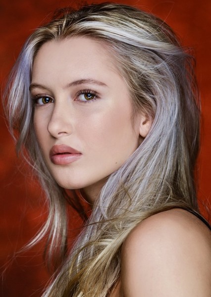 Emily Roman photo