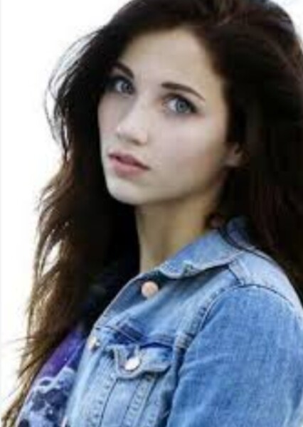 Emily Rudd photo