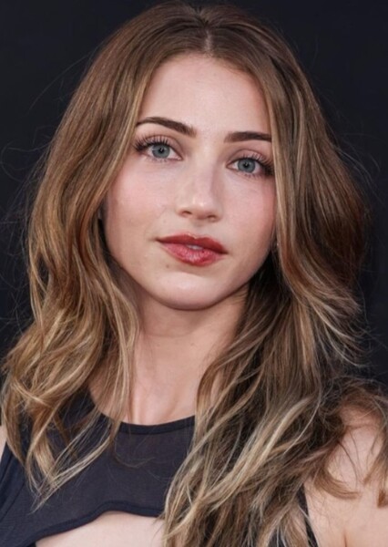 Emily Rudd photo
