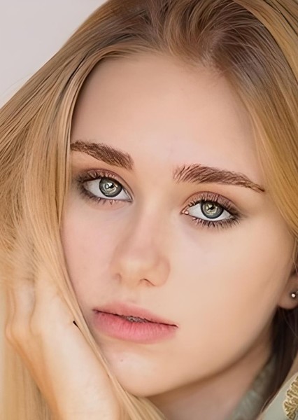 Emily Skinner photo