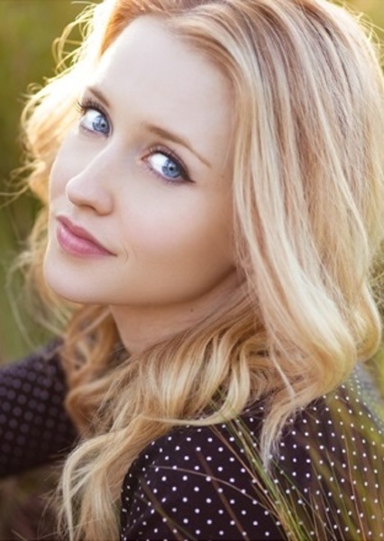 Emily Tennant photo